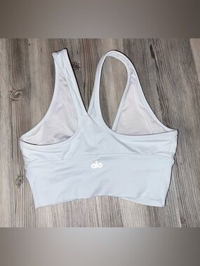 ALO Yoga Wild Thing Sports Bra Sz S Small Light Blue Woman’s Pullover Razorback